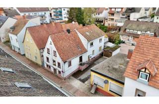 Einfamilienhaus kaufen in 66976 Rodalben, +++Gebäudeensemble: Einfamilienhaus und Zweifamilienhaus mit Garage und Garten im Herzen von Roda...