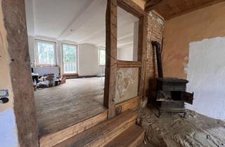 Haus kaufen in 37574 Einbeck, Handwerker aufgepasst: Fachwerkhaus zur Sanierung auf tollem Gartengrundstück Einbeck / Odagsen