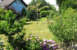 Haus kaufen in 69469 Weinheim, Gemütliches Family-Doppelhaus und XXL-Grundstück in ruhiger, begehrter Wohnlage