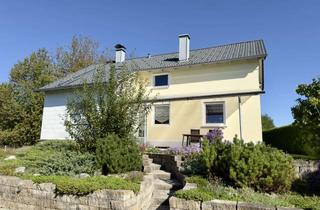 Haus kaufen in 83024 Rosenheim, Großzügiges Ein-/Zweifamilienhaus in begehrter Lage - Ein Haus, zwei Möglichkeiten!