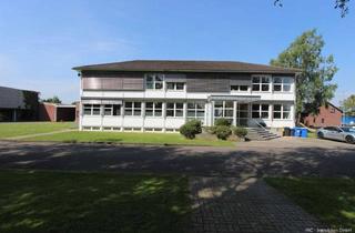 Gewerbeimmobilie kaufen in Solferinostraße 24, 41379 Brüggen, Verwaltungsgebäude mit ca. 600 m² Bürofläche. EG 200 m² vermietet - OG mit 300 m² wird frei.