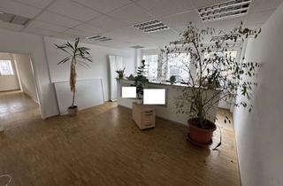 Büro zu mieten in 42103 Elberfeld, Praxisetage, Büroräume in zentraler Lage an der B7 in Wuppertal Elberfeld