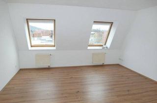 Wohnung mieten in Dresdner Straße 72, 01705 Freital, Geräumige 2-Zimmer-Dachwohnung * Laminaboden * 3.OG m. Aufzug * separate Küche * Wanne, Dusche, GWC