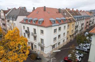 Wohnung kaufen in 76137 Südweststadt, Provisionsfrei! Charmante 2-Zimmer-Altbau-Wohnung (ca. 58 m2) mit Balkon in Toplage der Südweststadt