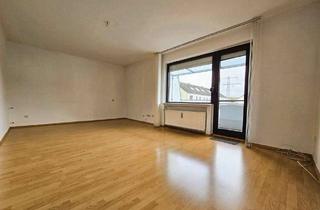 Wohnung kaufen in 31275 Lehrte, Schöne Dreizimmer Wohnung mit Garage in ruhiger Lage