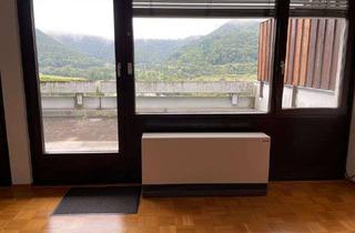 Wohnung kaufen in Eichhaldestraße 75, 72574 Bad Urach, 2-Zimmer Wohnung mit traumhaftem Balkon