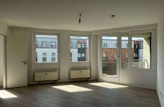 Wohnung mieten in Janusz-Korczak-Straße, 12627 Hellersdorf, Frisch saniert mit Aufzug und Balkon in Helle Mitte!