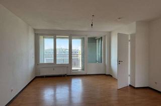 Wohnung mieten in Janusz-Korczak-Straße, 12627 Hellersdorf, Mit Aufzug und Balkon in Helle Mitte!