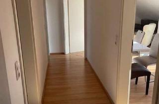 Wohnung mieten in 86165 Lechhausen, *** 3 ZKB - auch als WG geeignet - leer mit Loggia ***