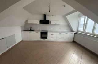 Wohnung mieten in Schillerplatz, 67071 Oggersheim, Attraktive 3-Zimmer Dachgeschosswohnung in Oggersheim