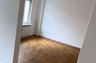 Wohnung mieten in Schönböckener Straße, 23556 St. Lorenz Nord, Schöne, sanierte 2-Zimmer-Wohnung mit moderner Einbauküche, Garten & großem Keller (ab 01.12. frei)