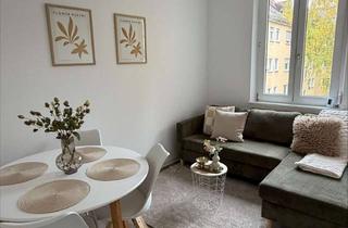 WG-Zimmer mieten in Von-Der-Tann-Straße 148, 90439 Großreuth b Schweinau, Erstbezug in heller 2er WG - beide Zimmer noch frei+möbiliertes Wohnzimmer zum entspannen.