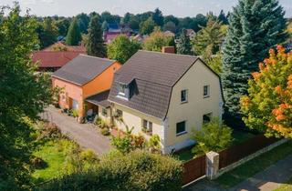 Einfamilienhaus kaufen in 15370 Fredersdorf-Vogelsdorf, Mit Keller, Wintergarten, Garage, Nebengebäude usw.: Vermietetes Einfamilienhaus in Fredersdorf