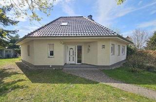 Einfamilienhaus kaufen in 14669 Ketzin, Einfamilienhaus, mit 150 qm Wohnfläche, großem Grundstück und Doppelgarage, zu verkaufen.