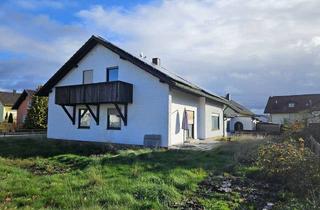 Haus kaufen in 93142 Maxhütte-Haidhof, Platz u. Möglichkeiten - Ein-/ Zweifamilienhaus - renovierungsbedürftig