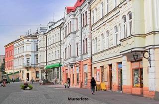 Haus kaufen in 09125 Chemnitz, Trapezförmiges Eckgrundstück mit Wohn- und Geschäftshaus