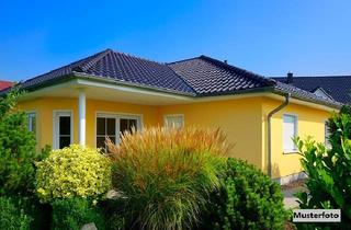 Einfamilienhaus kaufen in 60437 Frankfurt, Familienfreundliches Einfamilienhaus mit Balkon und Terrasse