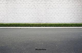 Garagen kaufen in 32805 Horn-Bad Meinberg, Teilüberbautes Grundstück