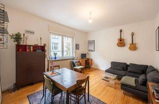 Wohnung kaufen in 76137 Karlsruhe, Karlsruhe - Provisionsfrei! Charmante 2-Zimmer-Altbau-Wohnung (ca. 58 m2) mit Balkon in Toplage der Südweststadt