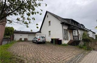 Haus kaufen in 41539 Dormagen, Dormagen - DHH auf großem Eigentumsgrundstück in Dormagen-Rheinfeld
