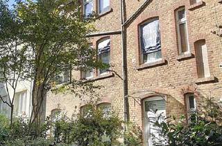 Wohnung kaufen in 65195 Wiesbaden, Wiesbaden - Sonnige 2-Zimmer Wohnung im begehrten Westend + Ausbaumöglichkeit