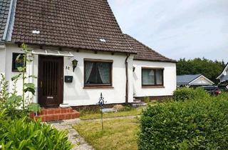 Doppelhaushälfte kaufen in 23714 Malente, Malente - Doppelhaushälfte mit Einliegerwohnung in ruhiger Lage