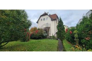 Haus kaufen in 73230 Kirchheim, Kirchheim unter Teck - ZENTRAL MIT GROßEM GARTEN & AUSBAUPOTENTIAL