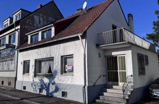 Einfamilienhaus kaufen in 66352 Großrosseln, Großrosseln-OT: Einfamilienhaus mit ca. 120m², Garage und sehr schönem Grundstück in zentraler Lager