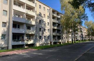 Wohnung mieten in Erich-Weinert-Straße 38, 07629 Hermsdorf, Familienwohnung mit Spielplatz vorm Haus