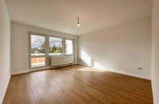Wohnung mieten in 01237 Dresden, TOP sanierte 3 - Zimmer Wohnung mit Balkon und Einbauküche