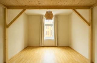 Wohnung kaufen in 10245 Friedrichshain, Stilvoller Altbau für die Familie – 4 Zimmer, 2 Bäder, Balkon & Terrasse im Friedrichshainer Kiez