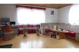 Wohnung kaufen in 91717 Wassertrüdingen, 3 Zimmer Etagenwohnung mit Balkon und Garage