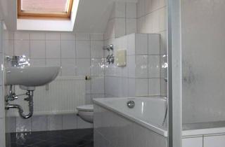 Wohnung kaufen in 09131 Hilbersdorf, ***SELBSTNUTZUNG MÖGLICH - SEHR GEPFLEGTE, SONNIGE 3 Zi-DACHGESCHOSSWOHNUNG IN RUHIGER LAGE ***