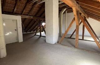 Wohnung kaufen in Delpstraße, 90473 Langwasser, Dachboden im 2.OG zu verkaufen - Provisionsfrei in TOP Lage