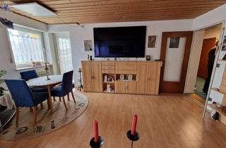 Wohnung kaufen in Karlstraße 20, 82377 Penzberg, Im Zentrum von Penzberg - 3-Zi-Wohnung mit Loggia als Renditeobjekt