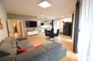 Wohnung kaufen in 40878 Ratingen, Exklusive 3 Zi. Wohnung in zentraler Lage! Moderne EBK! 2 Balkone! Aufzug! TG-Stellplatz!