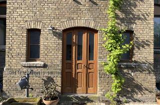 Wohnung kaufen in Mainstraße 38, 65203 Biebrich, Stilvolle Altbauwohnung mit Charme - 120 m², saniert, provisionsfrei, Top-Lage Wiesbaden-Biebrich