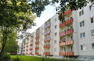 Wohnung mieten in Arnold-Zweig-Str. 117, 18435 Knieper West, Frisch sanierte 3-Raumwohnung sucht nette Mieter!