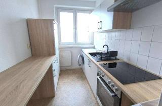 Wohnung mieten in Vor Dem Nienburger Tor 22, 06406 Bernburg, voll sanierte 3-Raum-Wohnung mit Balkon und Einbauküche