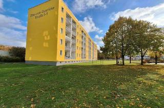 Wohnung mieten in Otto-Von-Guericke-Straße, 19063 Mueßer Holz, 3-Raum Wohnung mit Sonnengarantie!