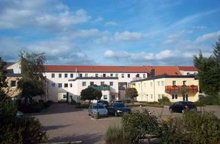 Wohnung mieten in Brandenburger Str. 68, 39307 Genthin, Familien willkommen ! Schöne 4-Raumwohnung mit Gemeinschaftsgarten mitten in Genthin