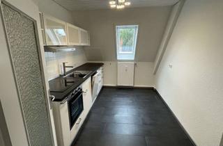 Wohnung mieten in Distelweg 1b, 38226 Lebenstedt, Großzügige 2 Zimmer Mansarden-Wohnung