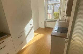 Wohnung mieten in Ehrengutstraße, 80469 Ludwigsvorstadt-Isarvorstadt, Stilvolle 2-Zimmer-Wohnung mit Einbauküche - Altbauflair trifft Wohnkomfort