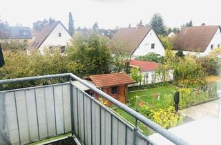 Wohnung mieten in Klothildenstraße 18, 81827 Trudering-Riem, Helle 2-Zimmer Dachgeschosswohnung mit Balkon in München-Trudering
