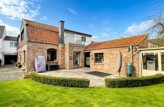 Haus kaufen in 47661 Issum, Zwei Häuser. Ein Preis. Alle Möglichkeiten.