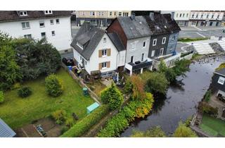 Haus kaufen in Hauptstraße 14a, 57562 Herdorf, 4-Zimmer Reihenendhaus im Zentrum von Herdorf mit Garten und Außenstellplatz