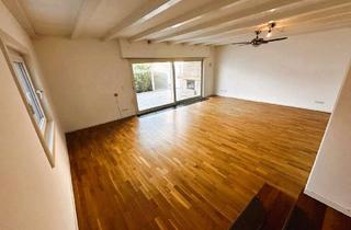 Einfamilienhaus kaufen in 76761 Rülzheim, Charmantes Einfamilienhaus mit großem Hof, 2 Garagen und ausgebautem Dachgeschoss – Einzugsbereit!