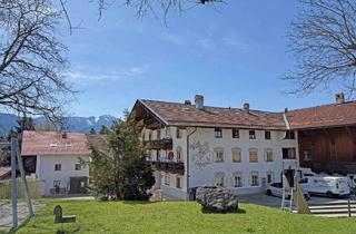 Haus kaufen in 83346 Bergen, Top Rendite! Langfristig und gut vermieteter Hausanteil mit mehreren Wohnungen.