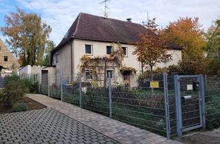 Haus kaufen in 91486 Uehlfeld, Renovierungsbedürftiges DHH zum Sonderpreis in 20 Km nach Herzogenaurach