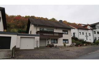 Einfamilienhaus kaufen in 56598 Rheinbrohl, Gepflegtes Einfamilienhaus mit 2 Garagen in attraktiver Ortsrandlage